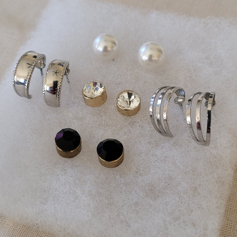 FREE Earring Bundle - Picture 3 of 3